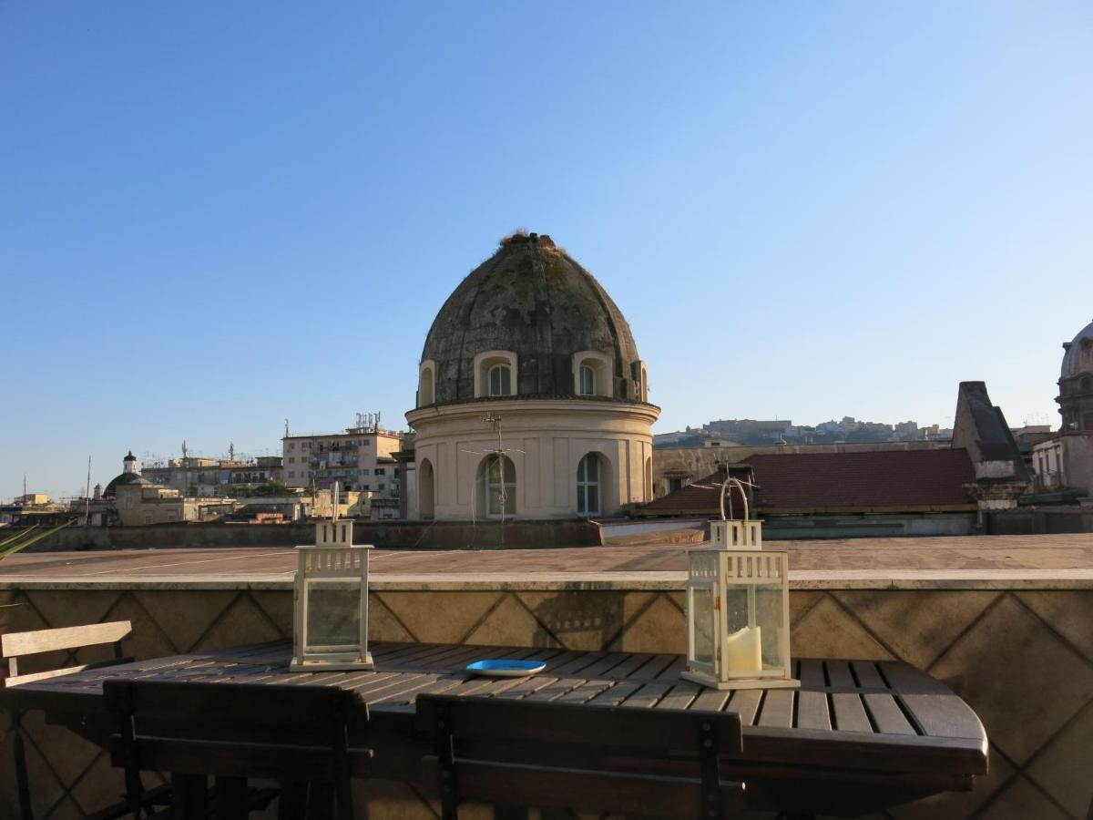 Naples In The History 4M Panzió Kültér fotó